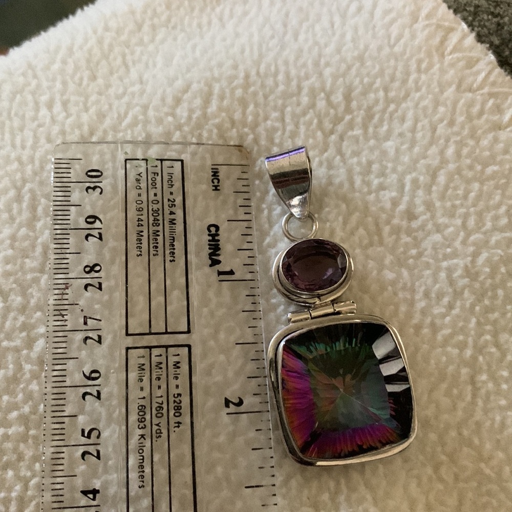 Stunning statement pendant